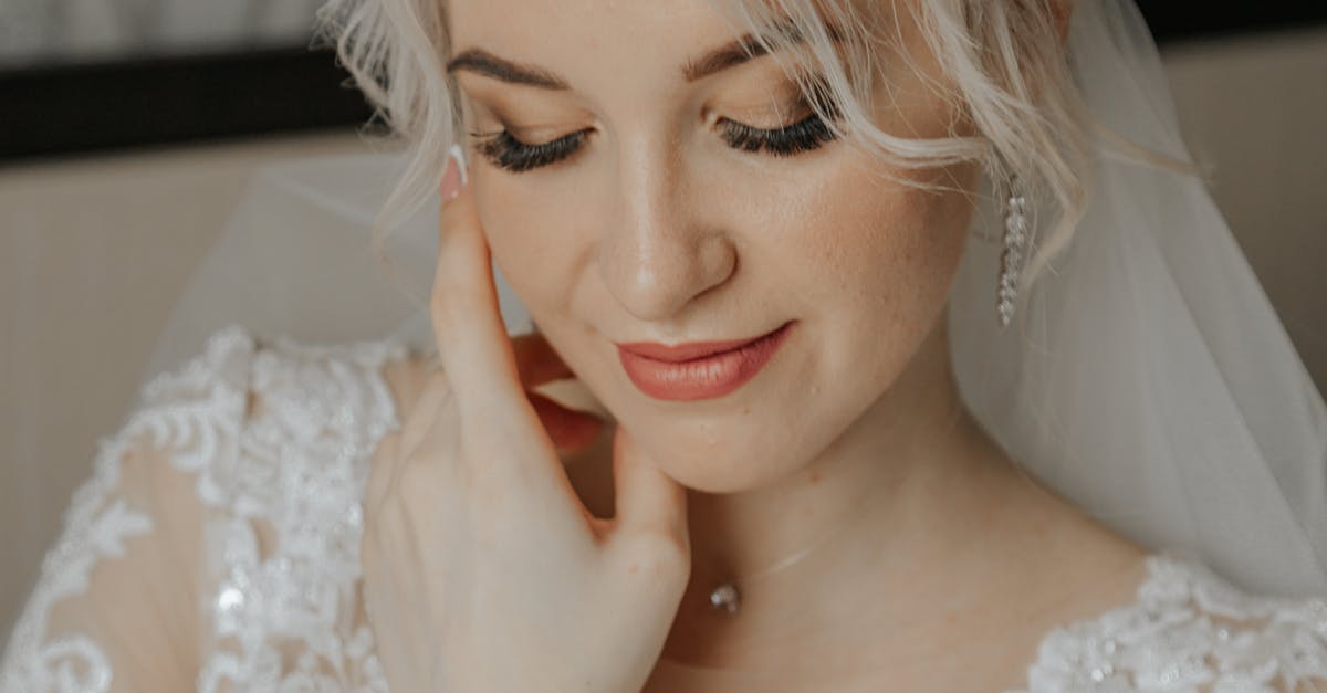 Glamorous and Polished: Modern Wedding Hairstyles for Black Tie Events