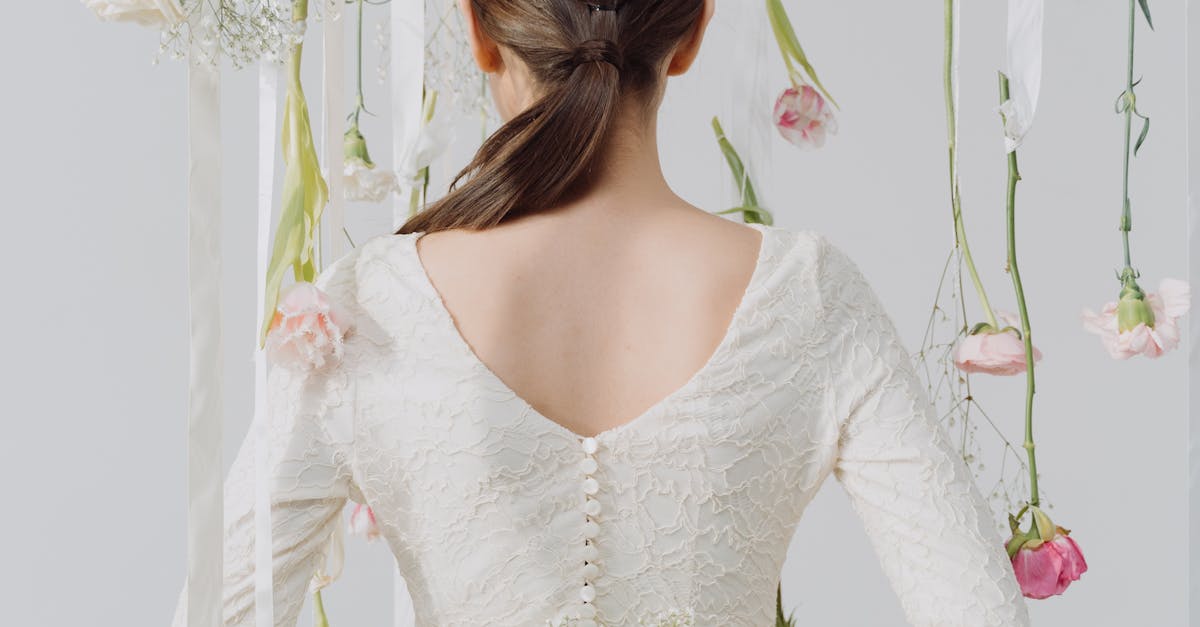 Regal French Twist Hairstyles for Classic Bridal Elegance
